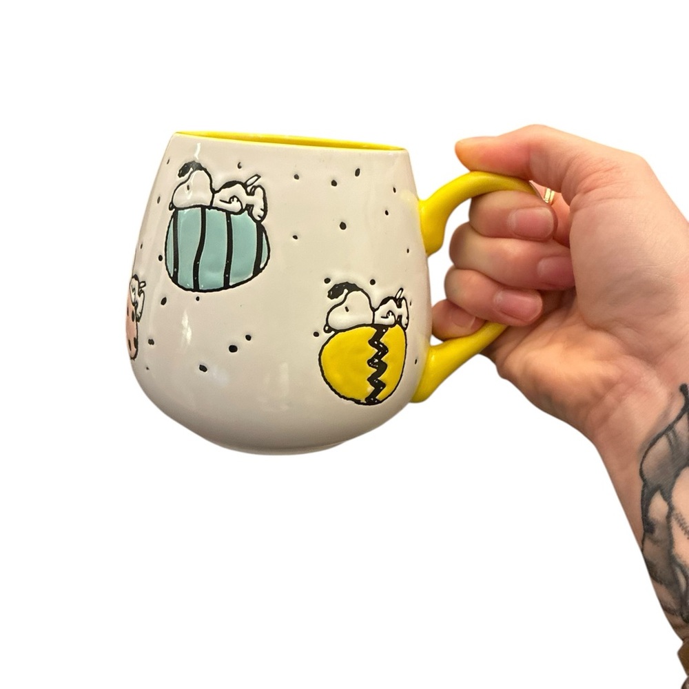 Peanuts Snoopy‎ Easter Egg Mug with Yellow Handle & Interior